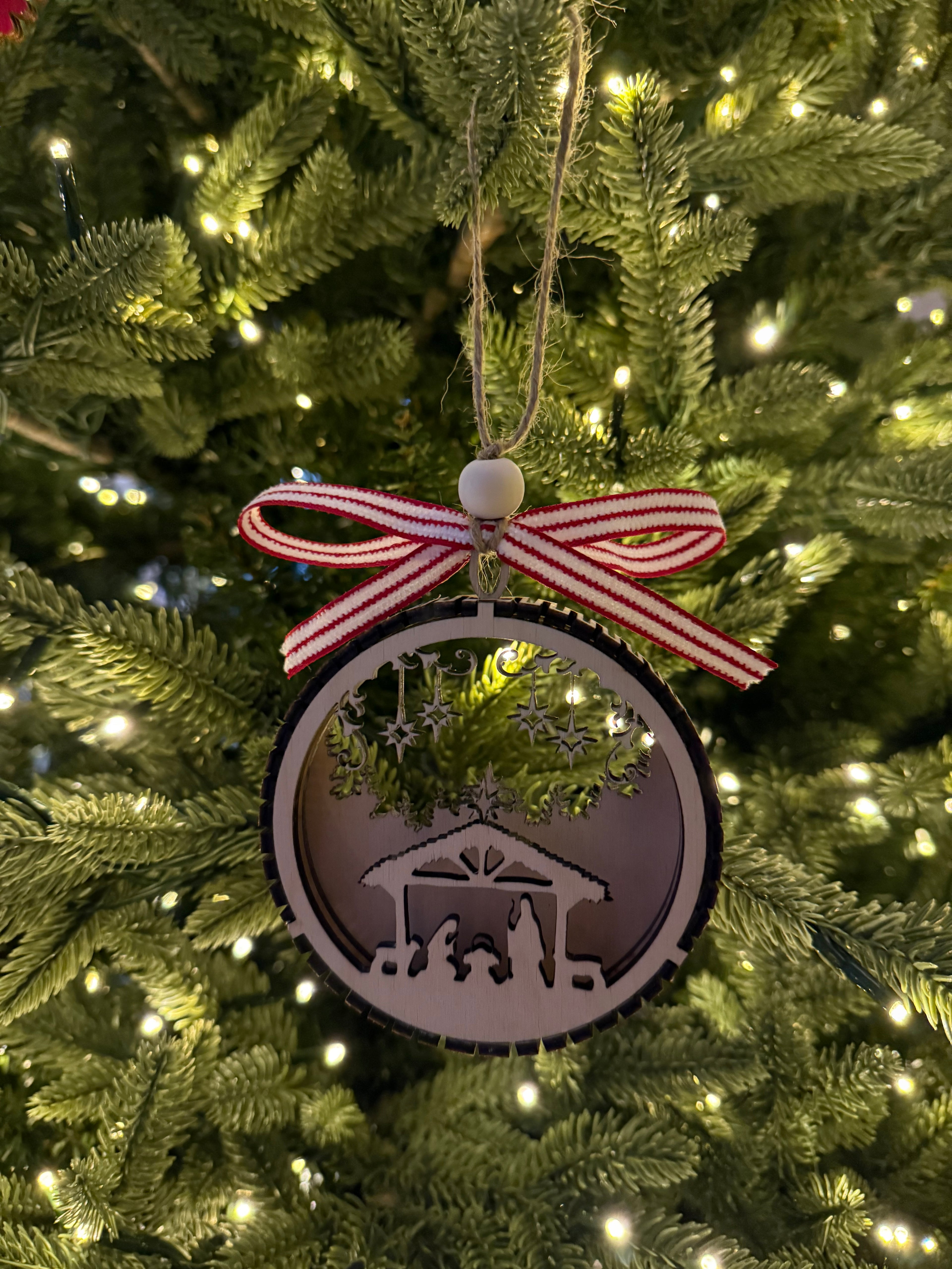 Globe Ornament (Nativity Scene)