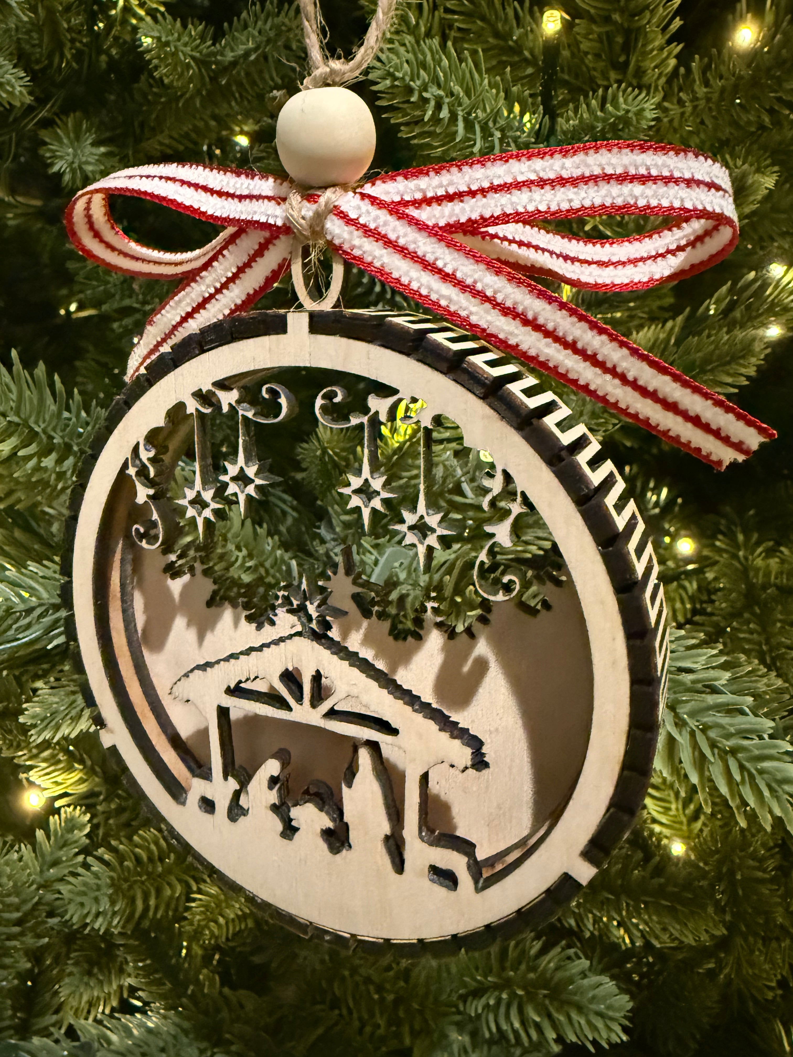 Globe Ornament (Nativity Scene)