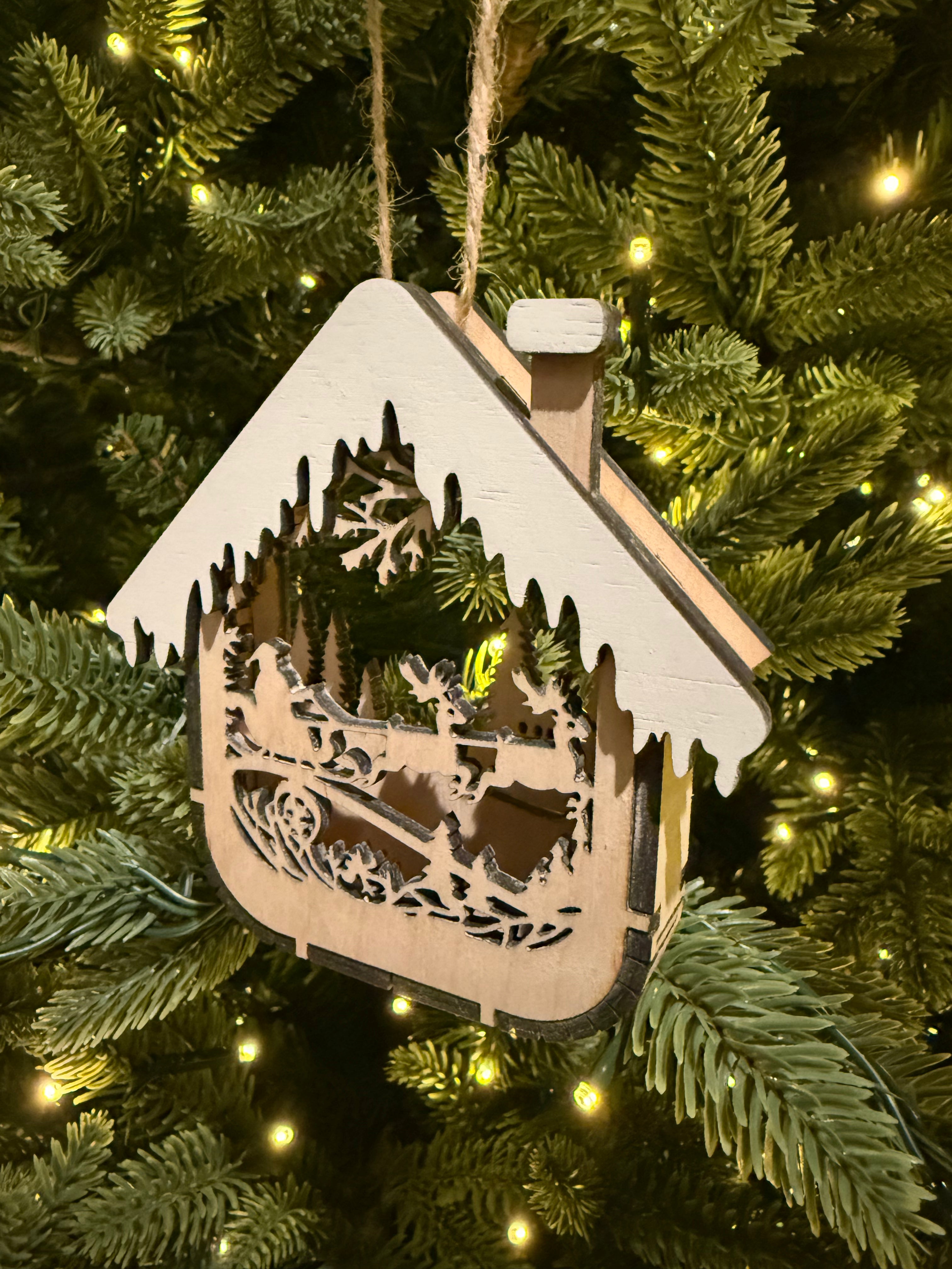 House Ornament (Santa W/Reindeer)